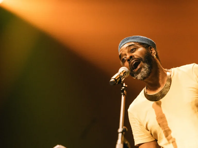 Cultura Afro: Descubra a Música Transformadora de Salloma Salomão